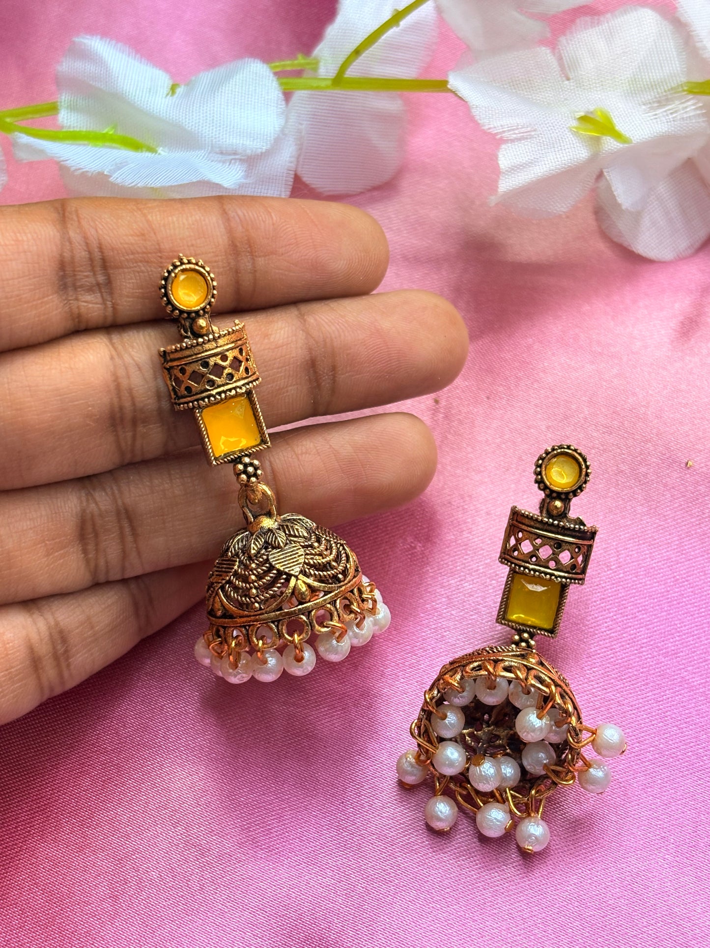 Yellow gemstone with pearls earrings