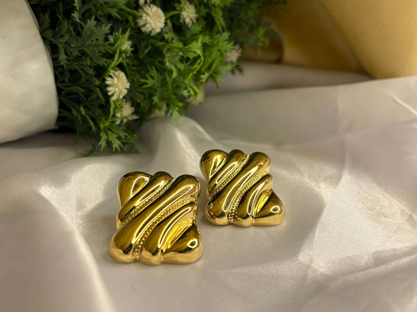 Big beauty Earrings
