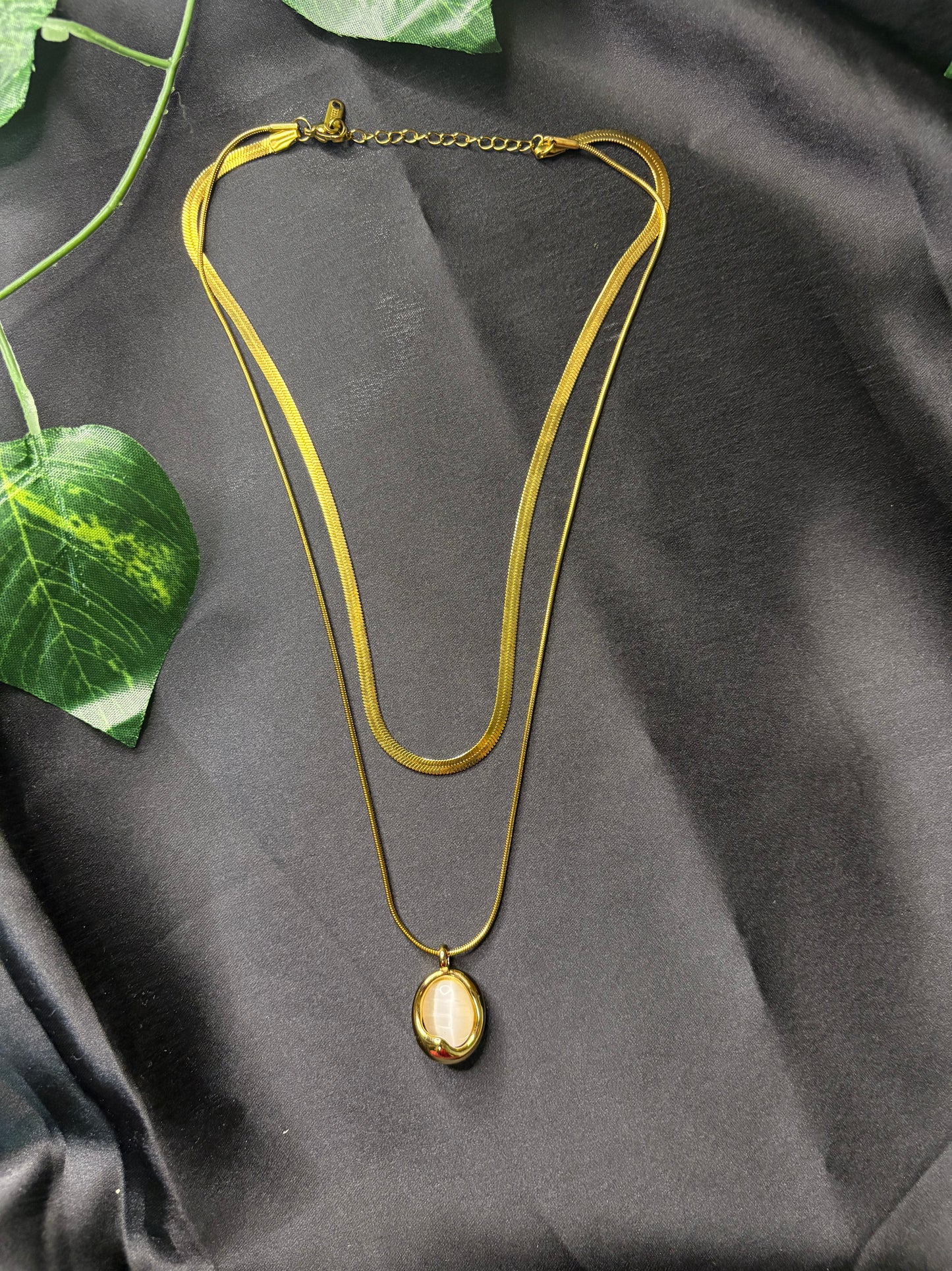 Doble layer with pendant Necklace
