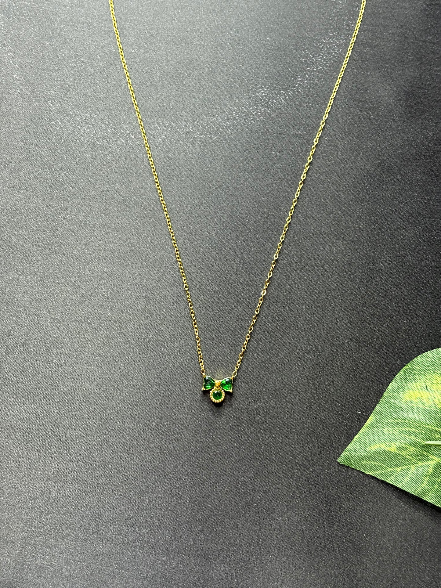 Small Green Queen Necklace