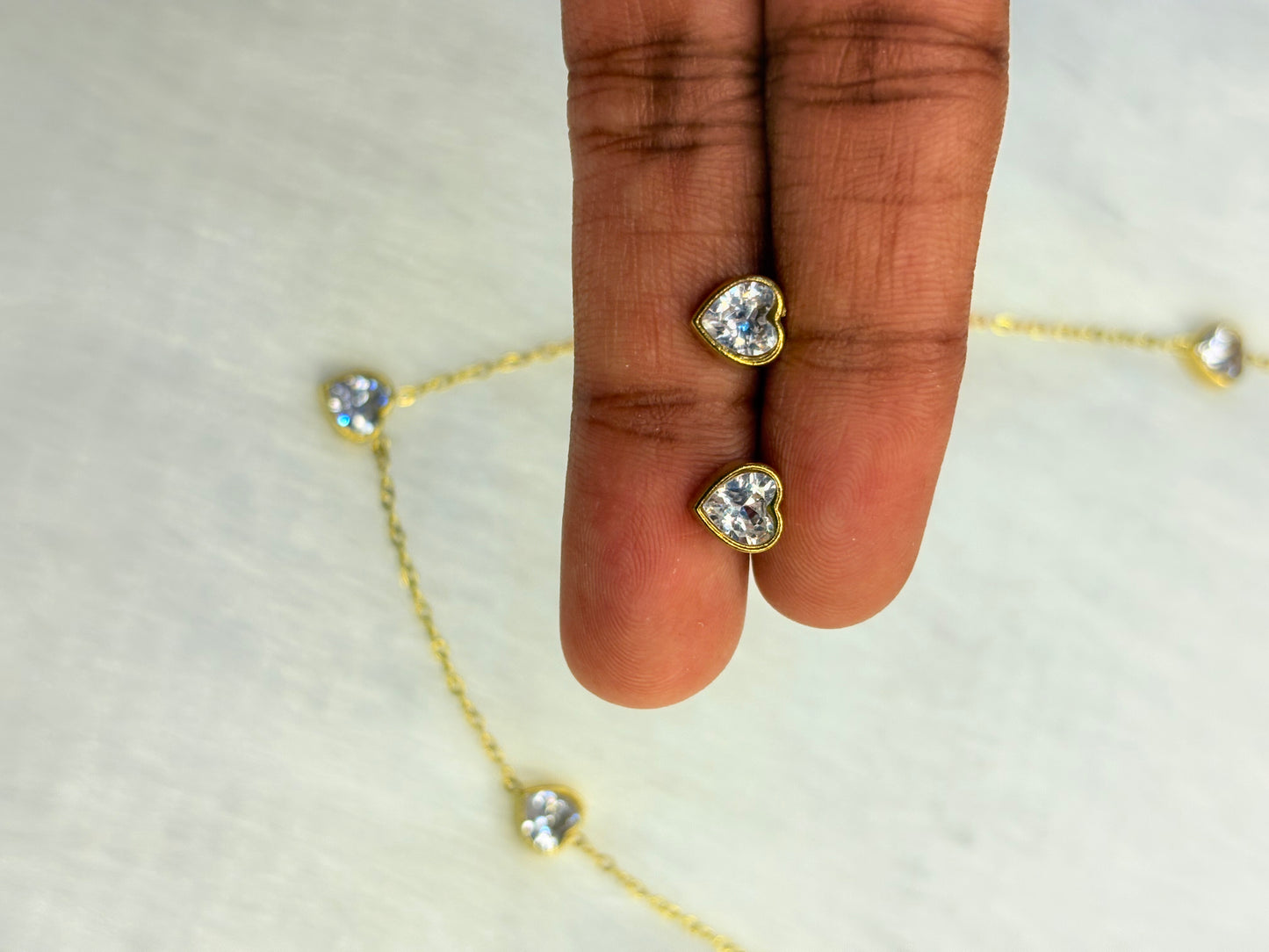 White Heartshaped Nacklace Set With Earrings