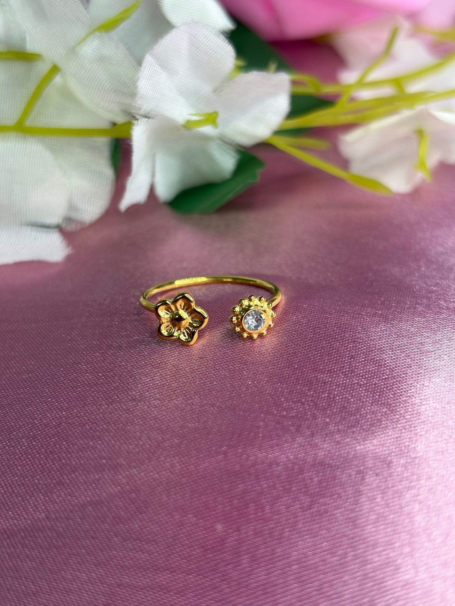 Small Flower Nova Ring