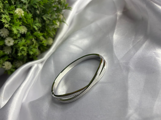Silver Crossed Kadda