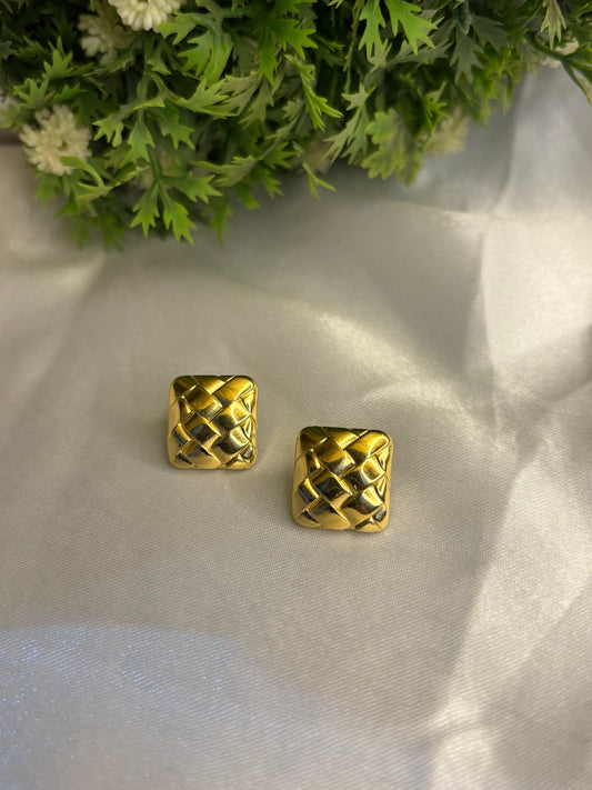 Box Studs