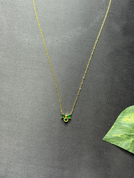 Small Green Queen Necklace