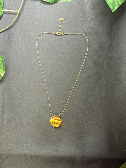 Single pendant Necklace