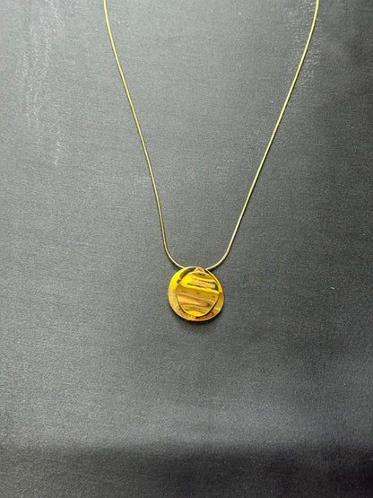 Single pendant Necklace