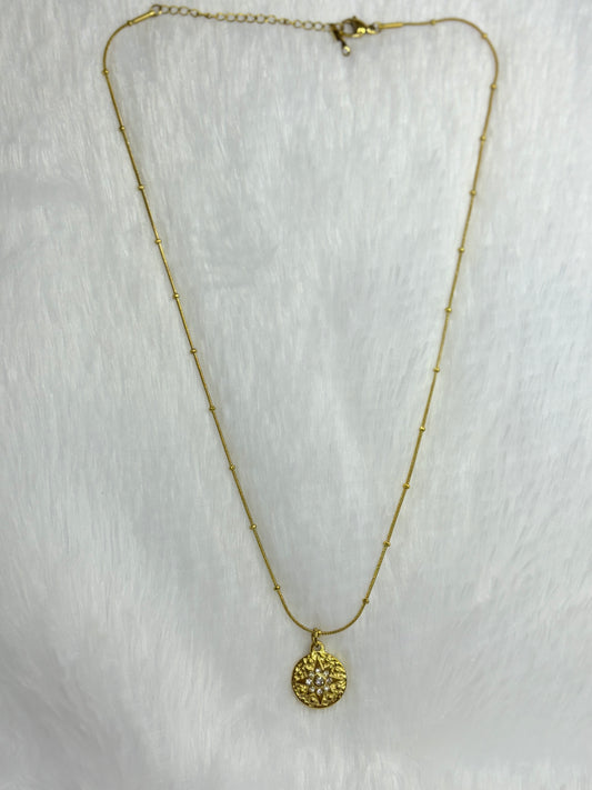 Single pendant Necklace