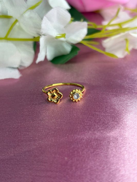 Small Flower Nova Ring