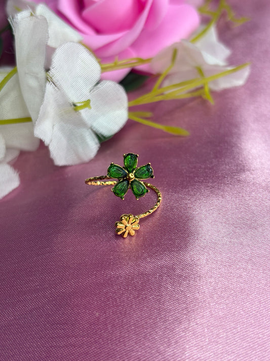 Double Nova Green Ring